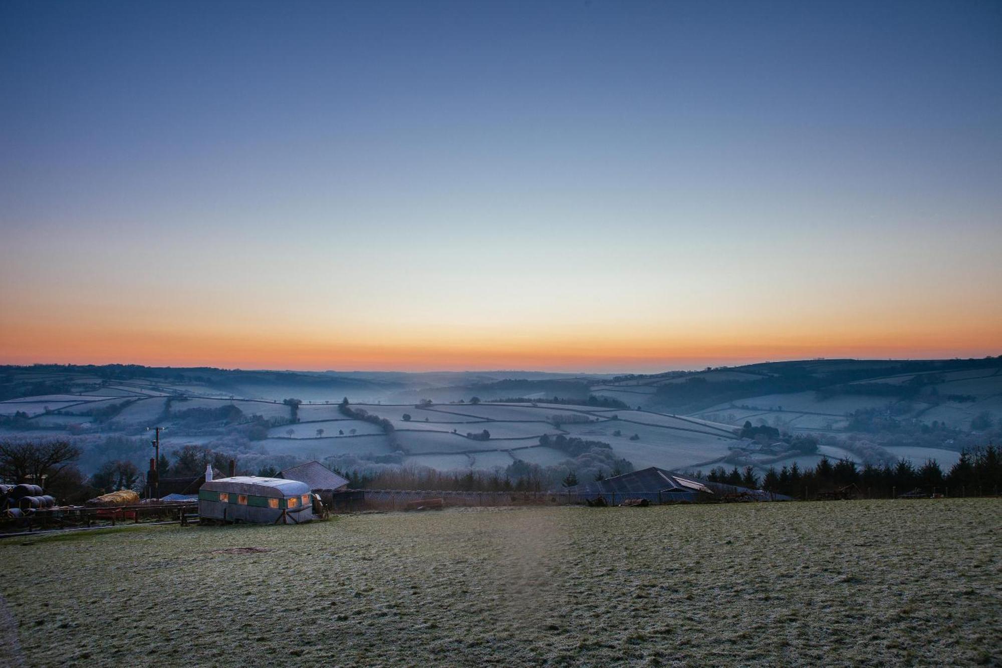 Bluebird Penthouse & Land Rover Hot Tub Villa High Bickington Dış mekan fotoğraf